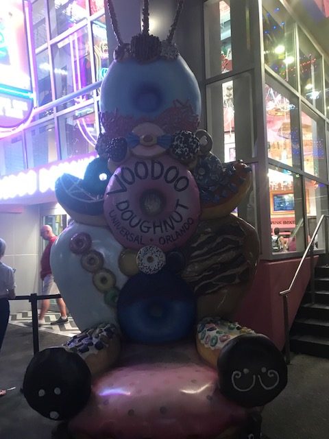 alt = "Voodoo Doughnut Universal CityWalk Orlando Florida White Bunny Sign".